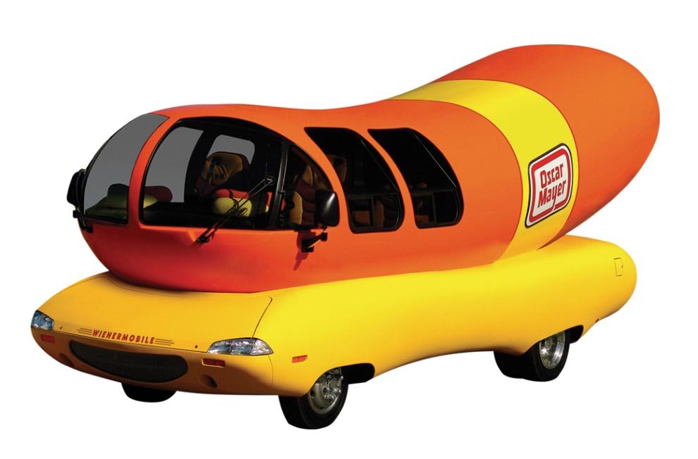 El Wienermobile de Oscar Mayer llega con sabor y amor